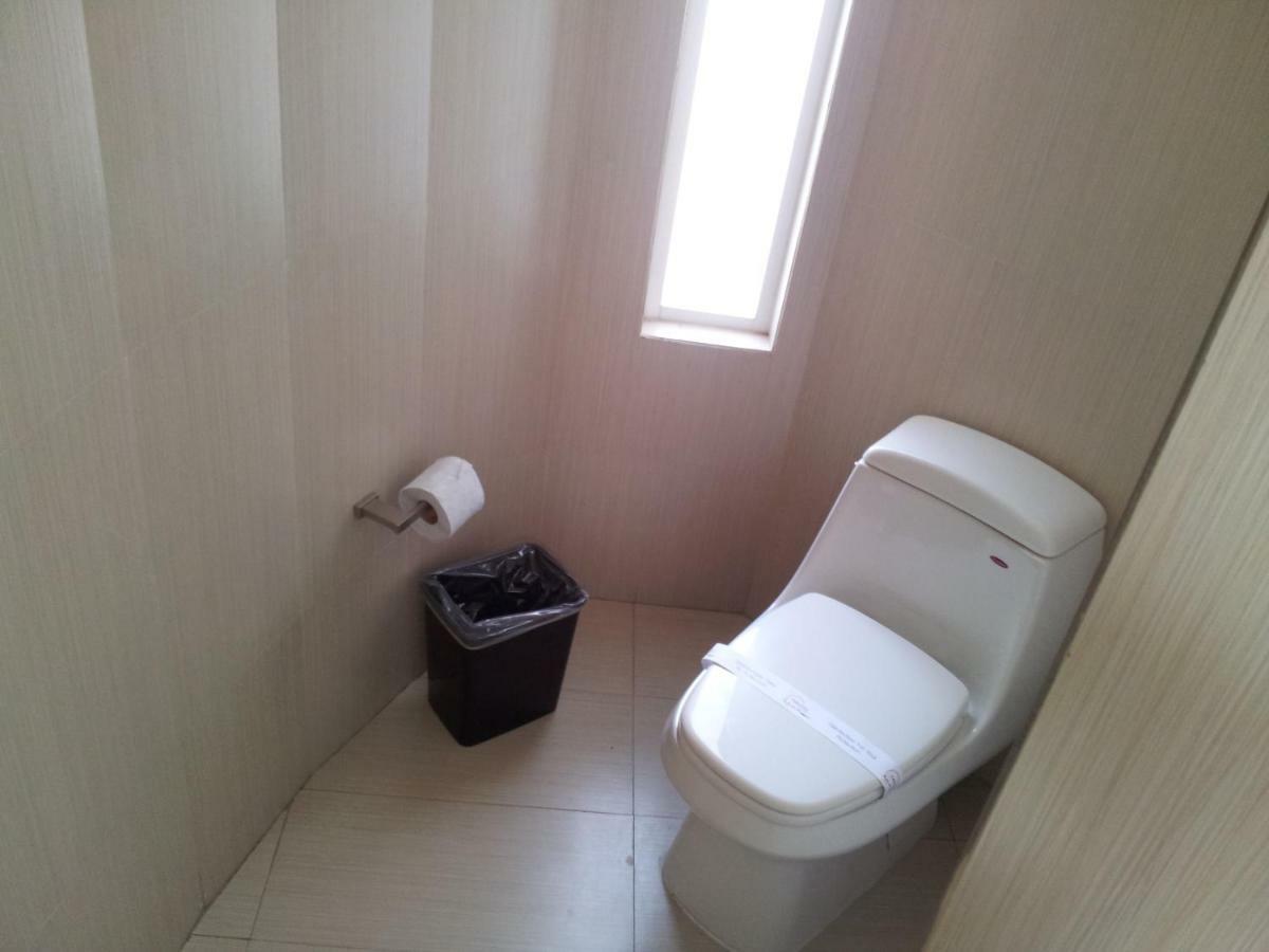 Motel Paraiso Suites เกเรตาโร ภายนอก รูปภาพ